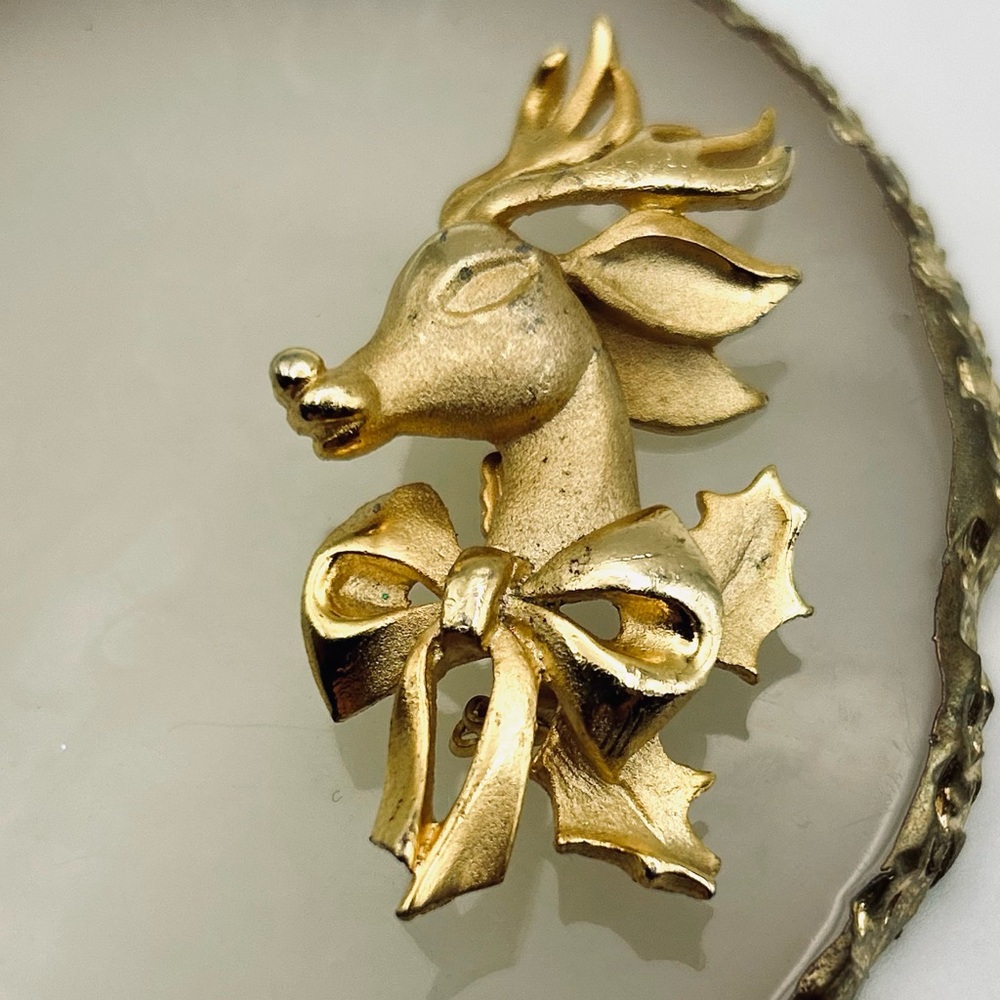 Christmas Reindeer Brooch Pin Goldtone Holiday Deer Rudolph - Picture 3 of 6